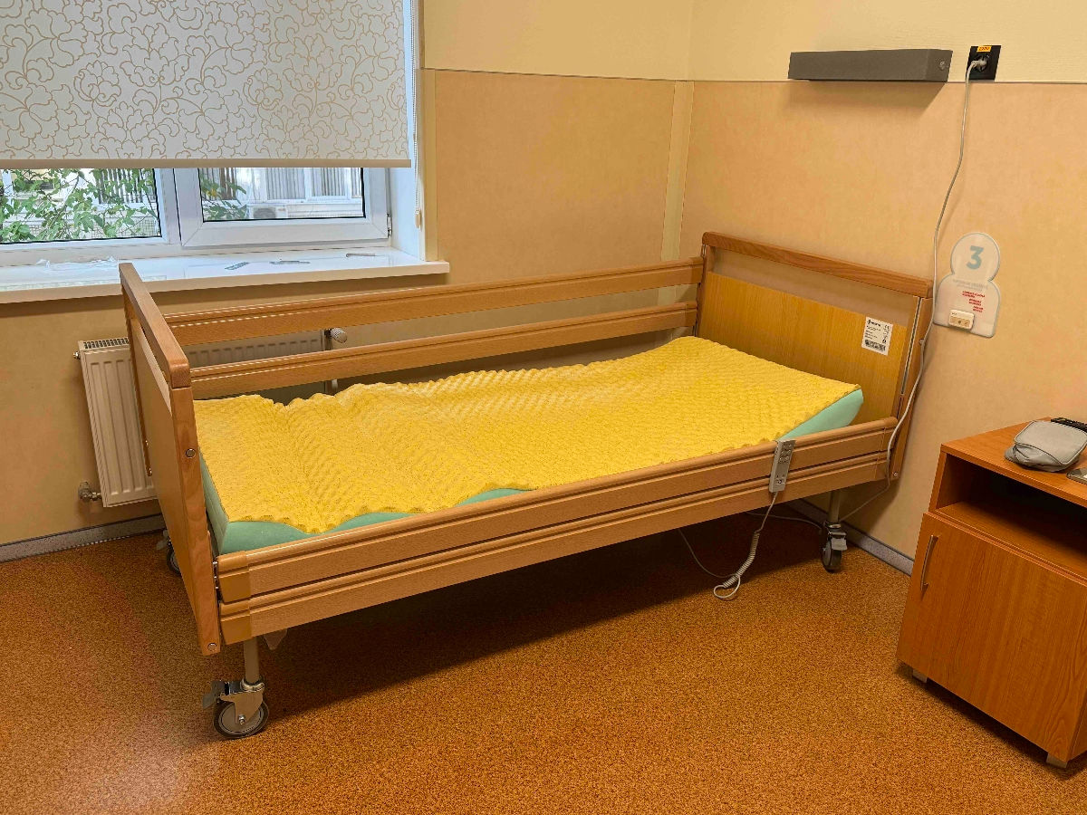 Pat pentru bolnavi.  Pat reabilitare. Кровать медицинская. foto 1