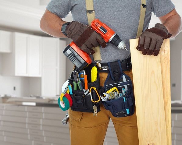 Установка карнизов,гардин,монтаж полок,навеска тв на стену.