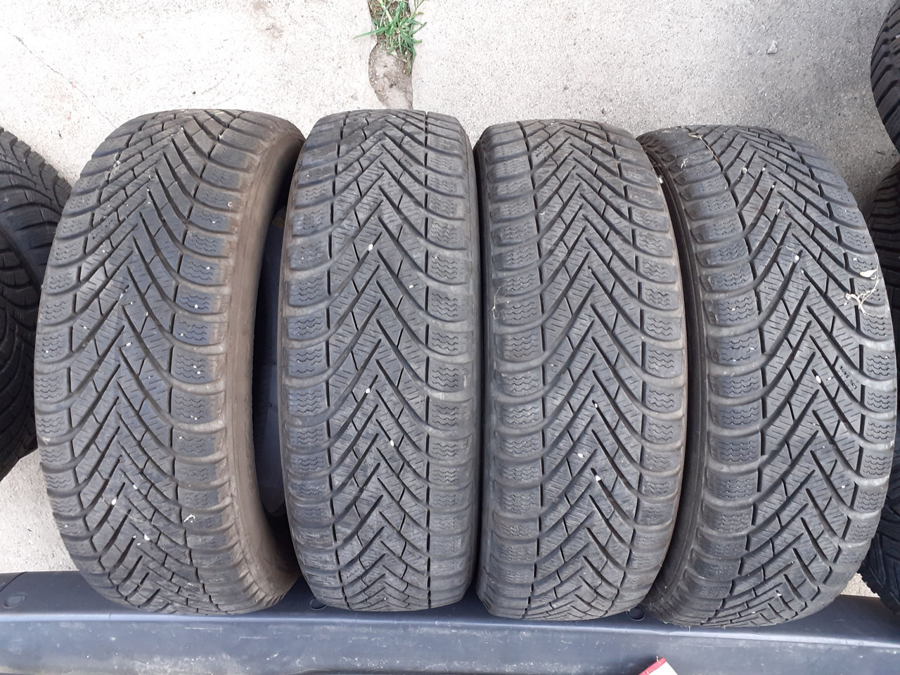 185 60 R15 Pirelli