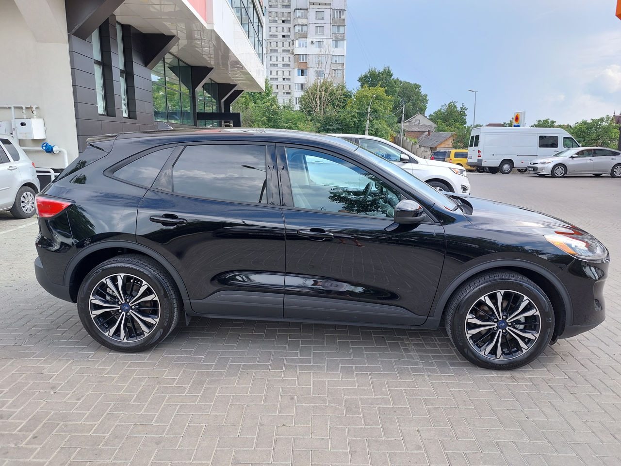 Ford Kuga foto 2