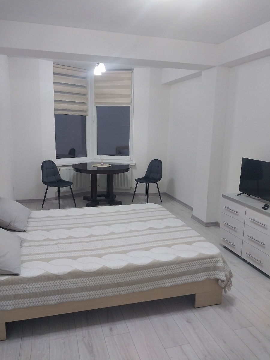 Apartament cu 1 cameră, 52 m², Buiucani, Chișinău foto 2