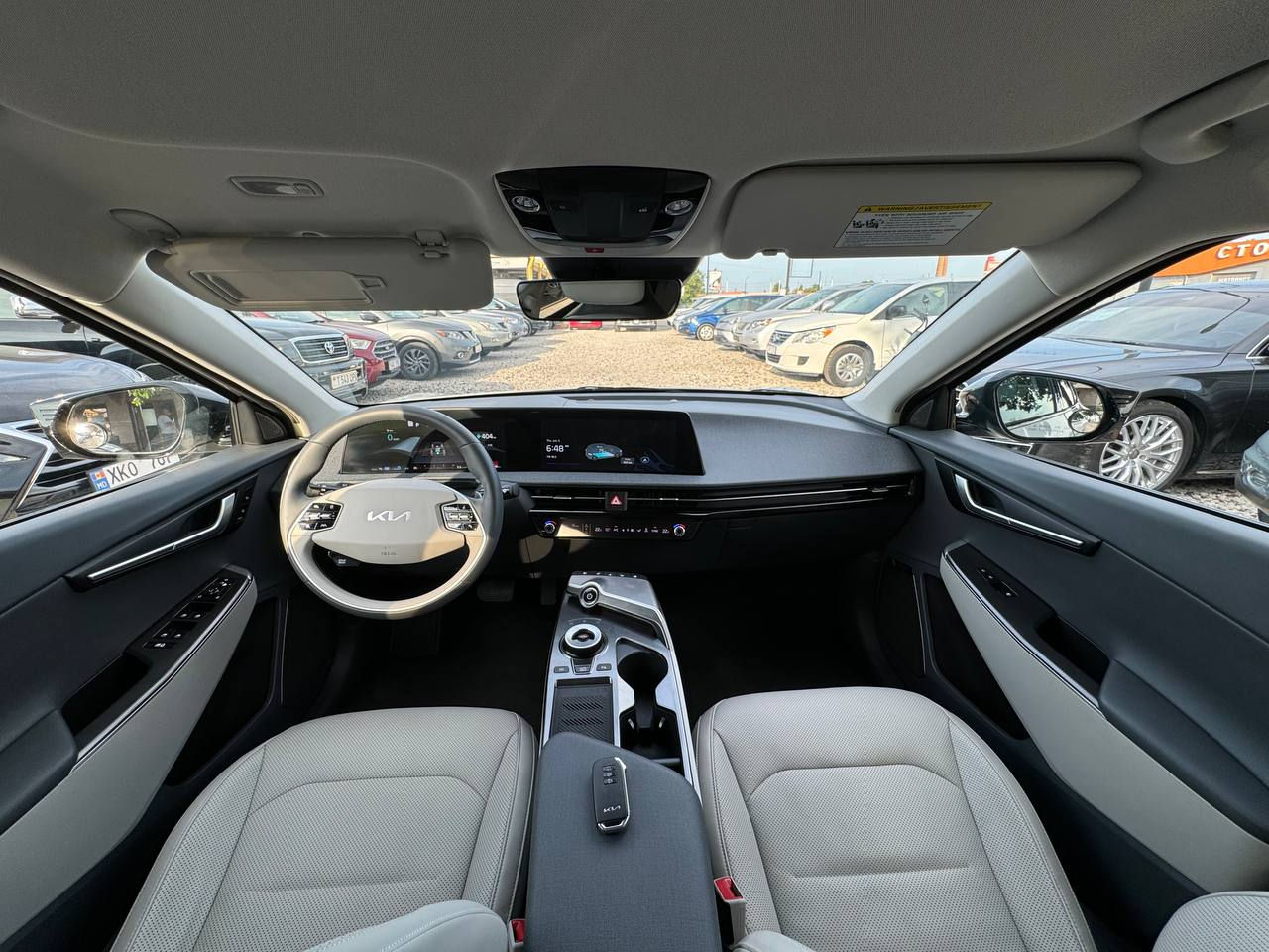 KIA EV6 фото 12