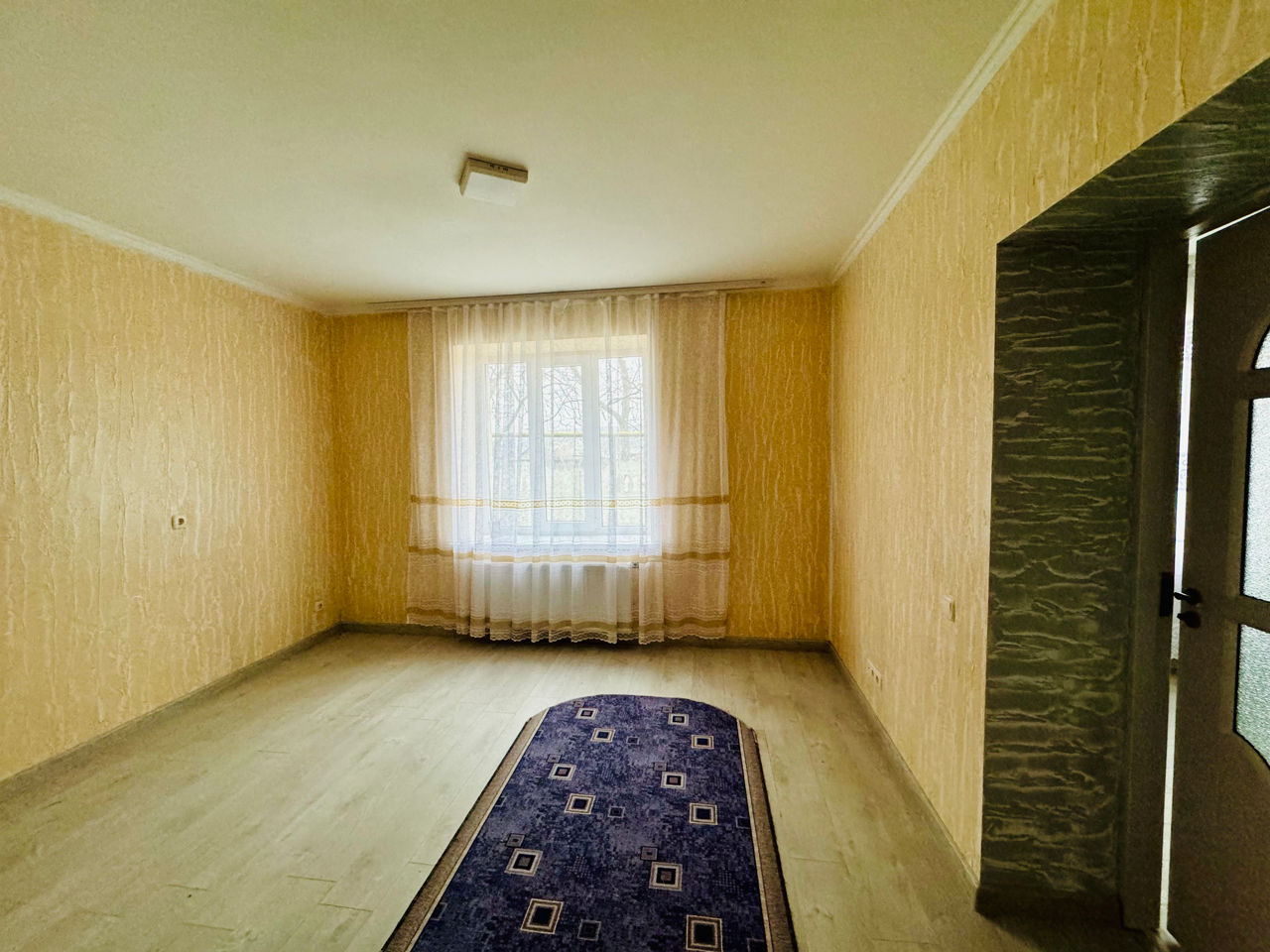 Sărata Galbenă, casă gata de trai, cu 5 odăi foto 4