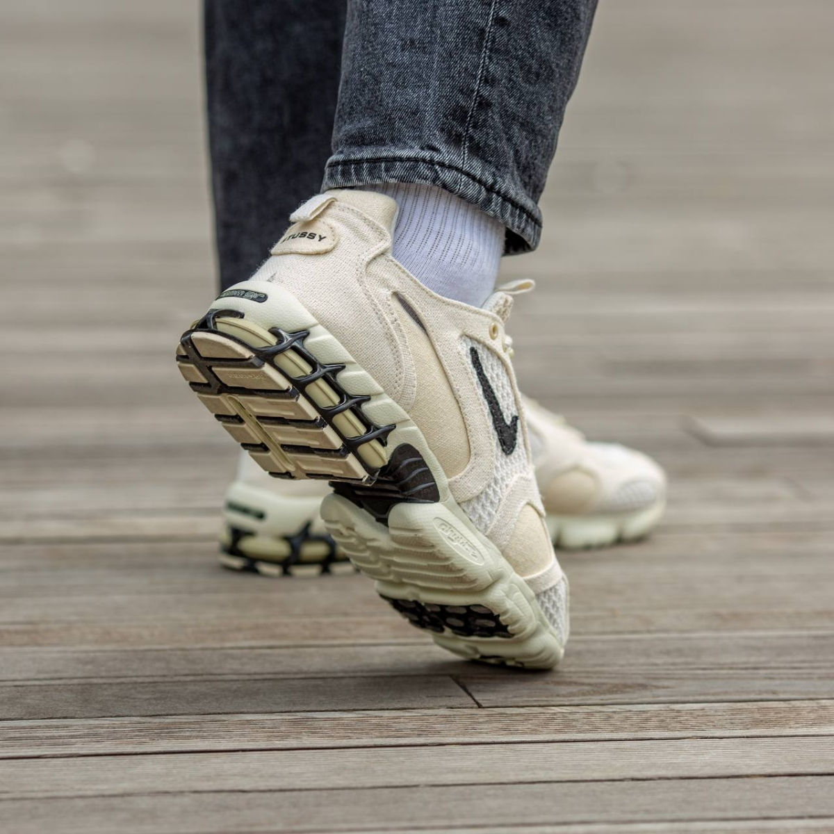 Nike Air Zoom Spiridon Cage 2 Beige x Stussy Unisex фото 9