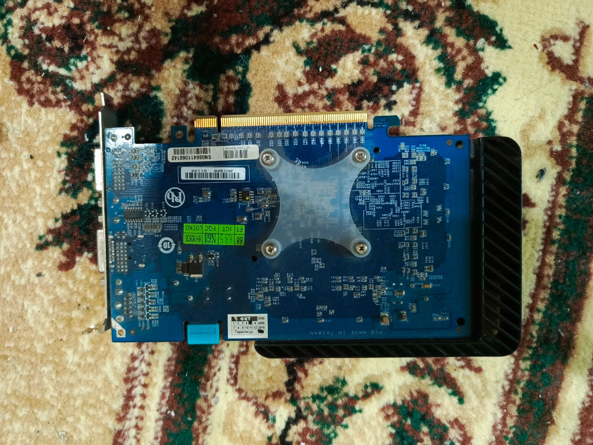  Gigabyte GeForce 8600 GT GV-NX86T512H фото 1