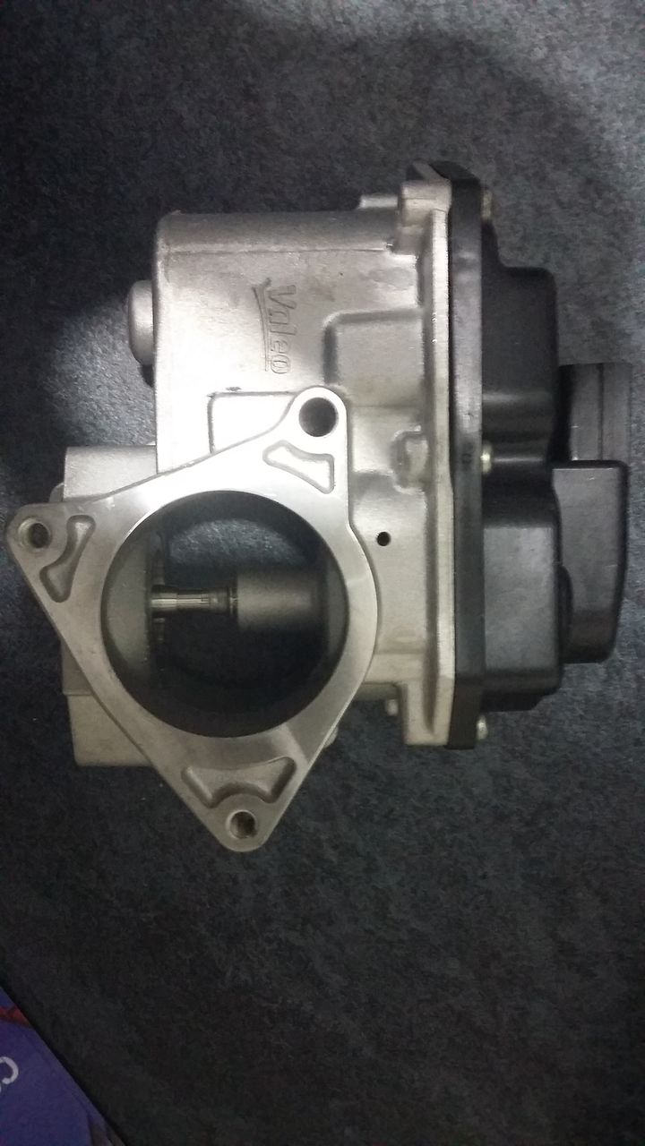 vw audi клапан ОГ Oct lll 2.0 D: 03L131501K (supapa EGR )