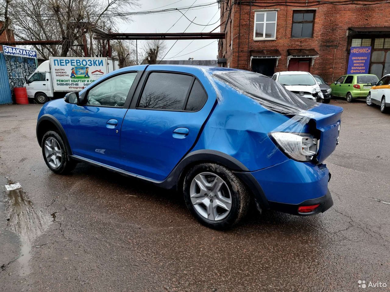 Nissan Tiida foto 1