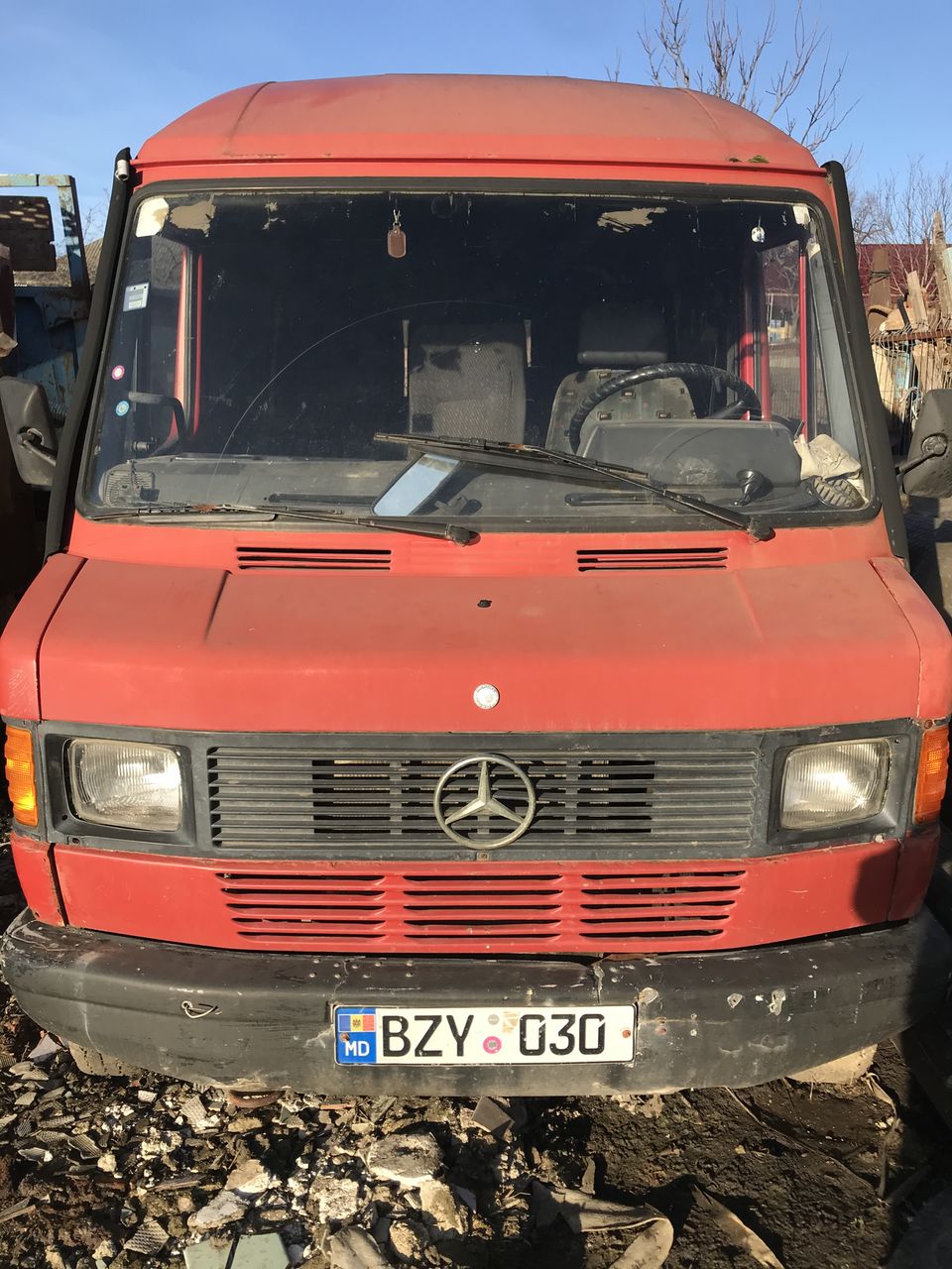 Mercedes 310