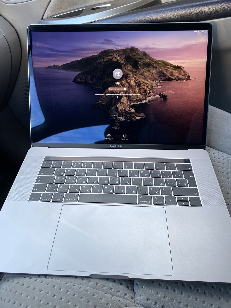 Macbook 2022. Макбук 2022. Макбук про 2018. Черный макбук 2022. Макбук белый 2022.