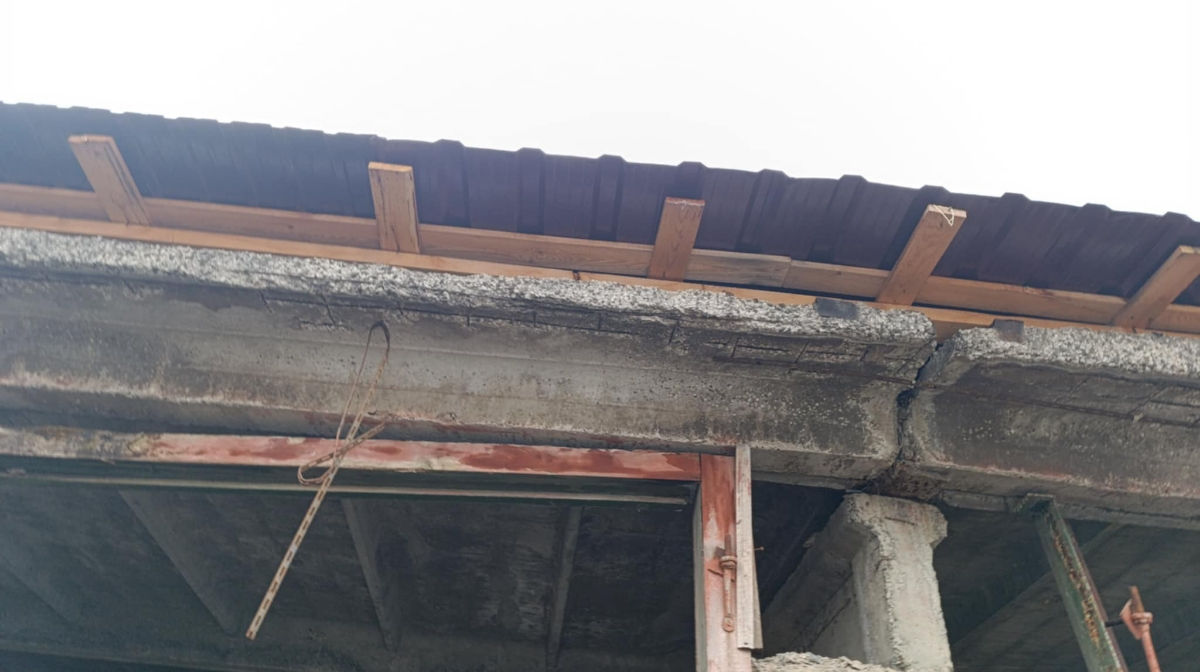 Teren pentru construcții 1,27 ha industrial, cu 2 depozite câte 500 M2 fiecare. foto 9