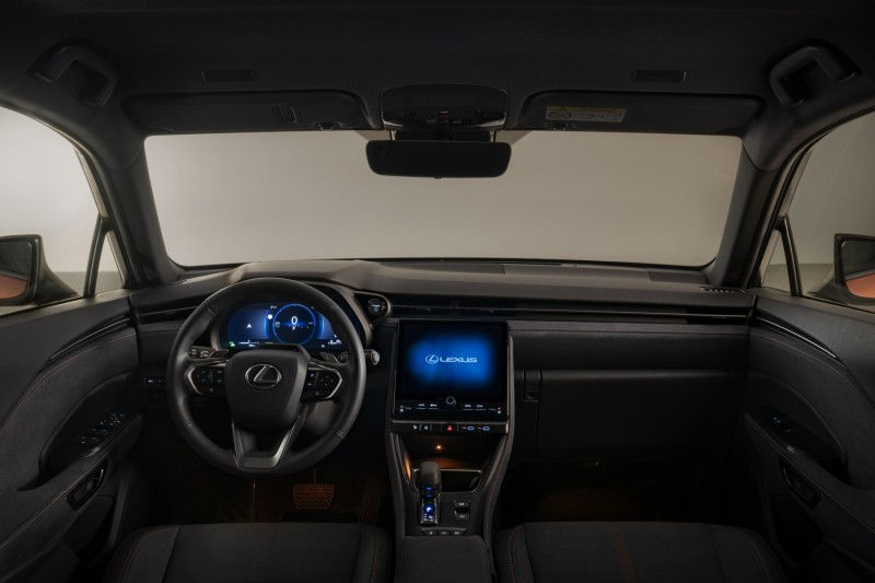 Lexus LBX foto 13