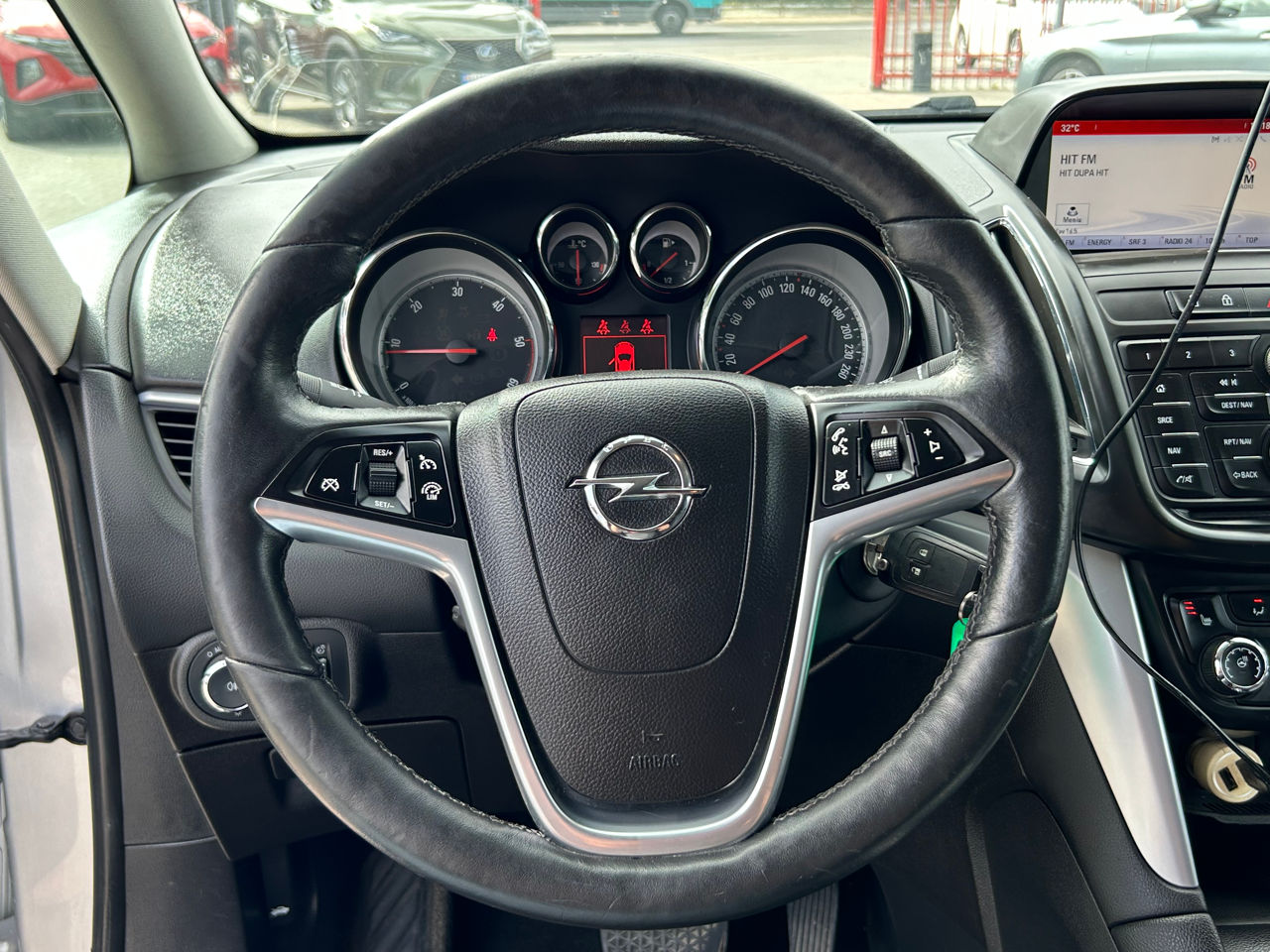 Opel Zafira foto 11