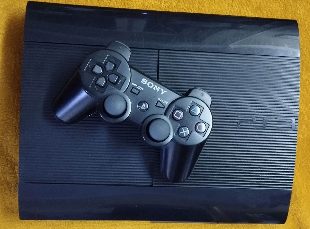 Продам Playstation 3 Super Slim 320 гб + прошивка HEN + 35 игр фото 0