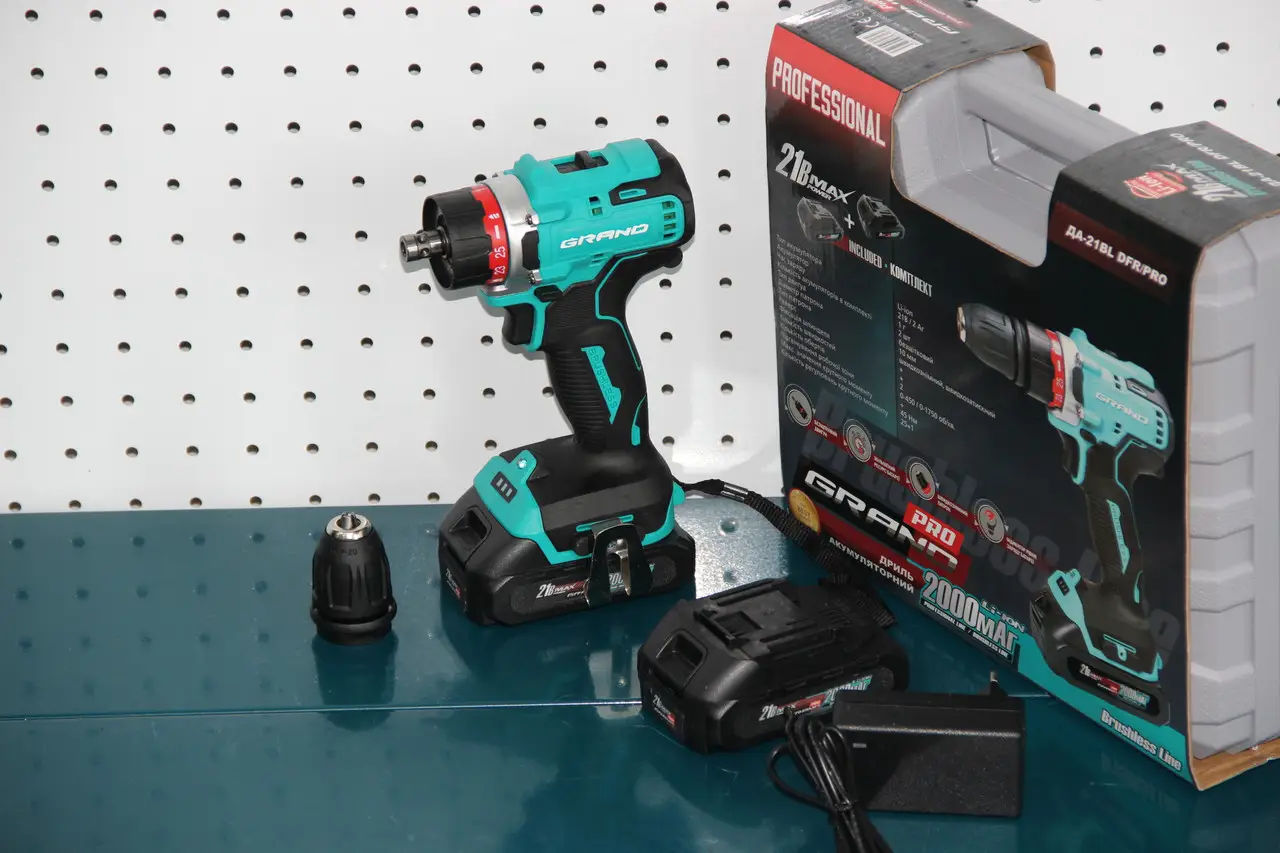 Бесщеточный шуруповерт аккумуляторный Grand ДА-21DFR/PRO (Brushless)