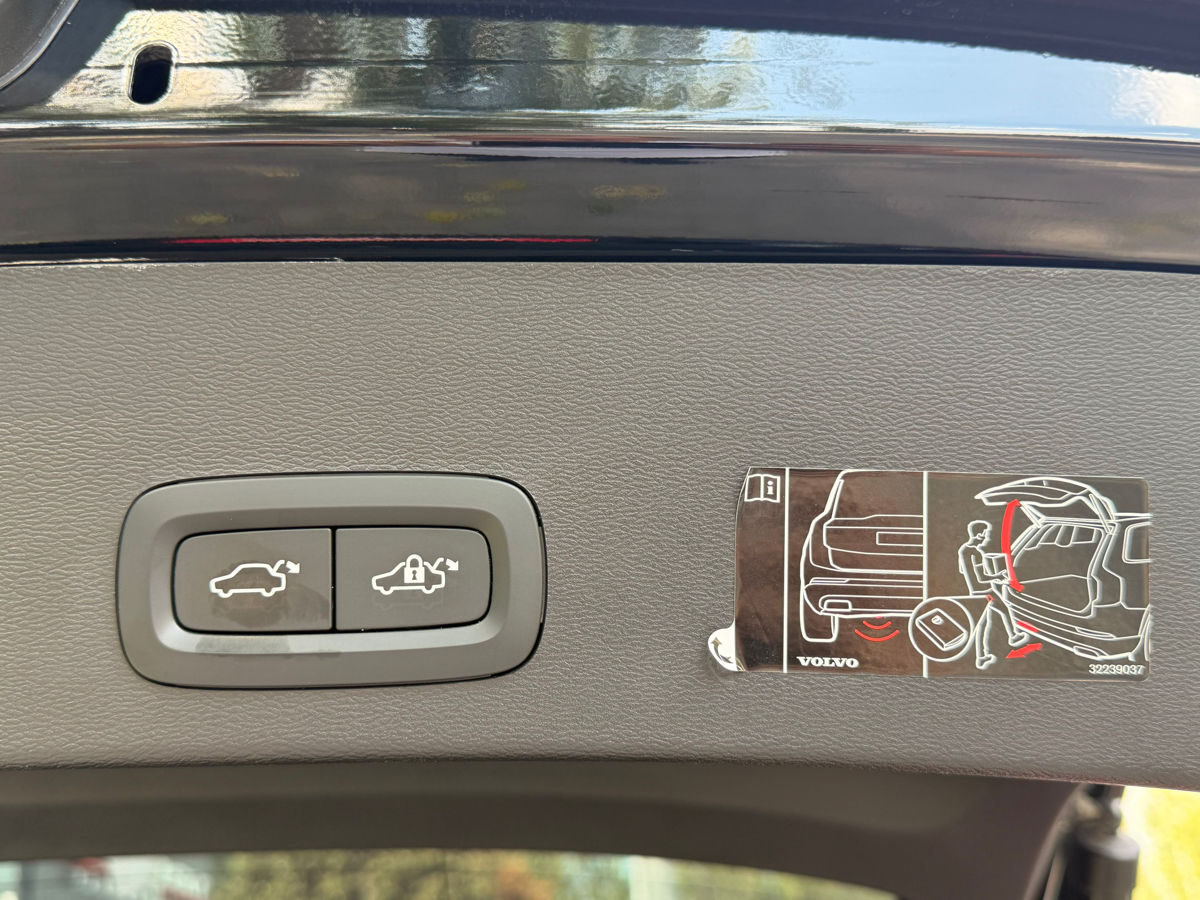 Volvo XC60 2021 photo 16