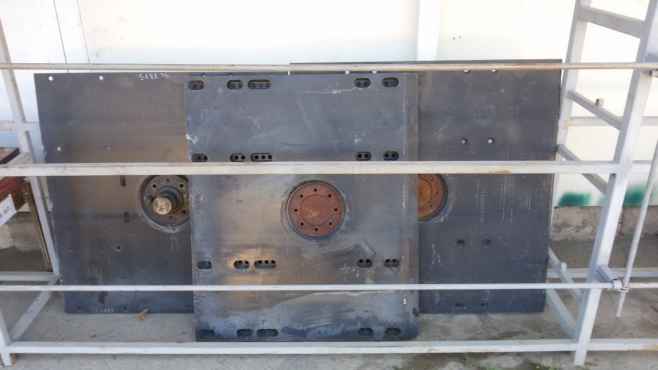 Remorci si semiremorci, reparatie, furnitura, montarea prelatelor PVC. foto 5