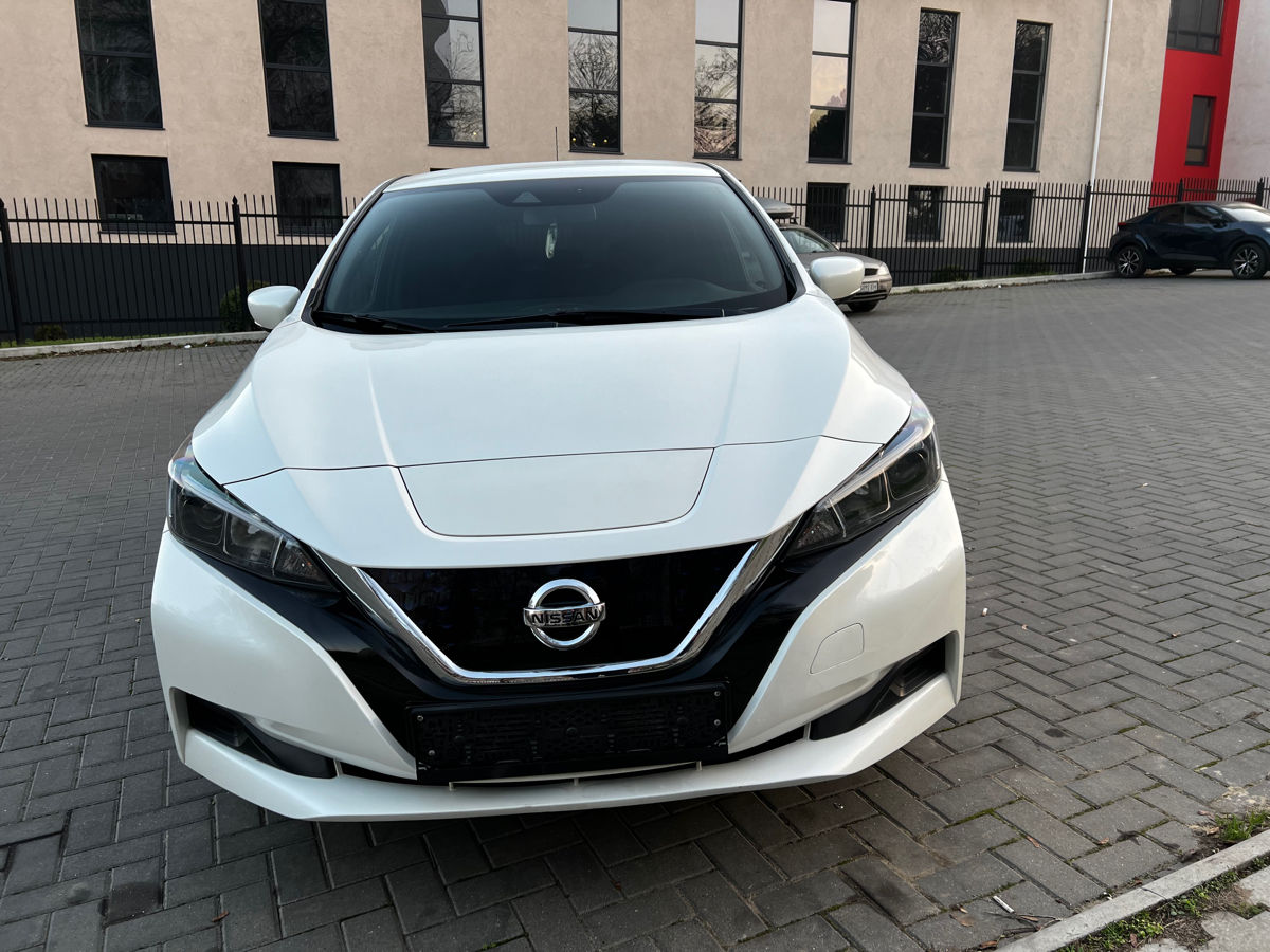Nissan Leaf 2018 г. с пробегом 109000 км, Электричество, 7950 €