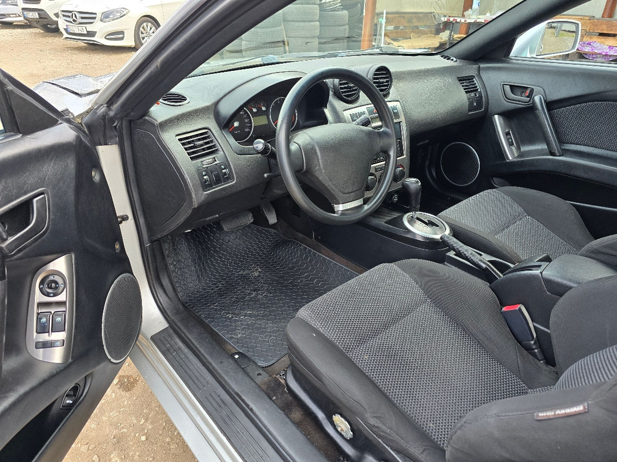Hyundai Coupe foto 6