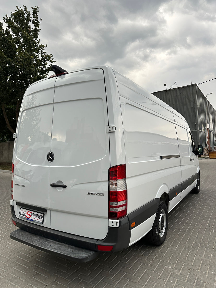 Mercedes Sprinter 319 CDI foto 3