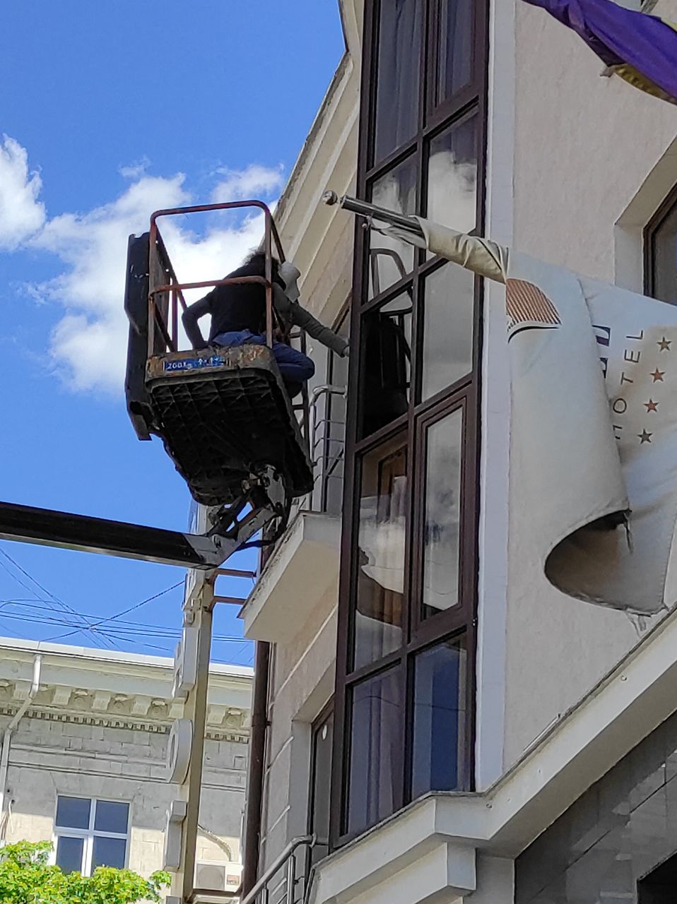 Spălare fatade, acoperis, la cladiri, oficii, case, etc! Aparat cu presiune + spalare manuala! foto 8
