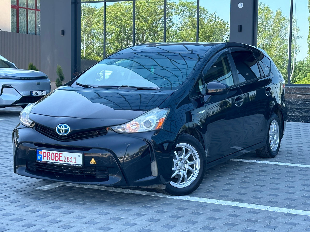 Toyota Prius v