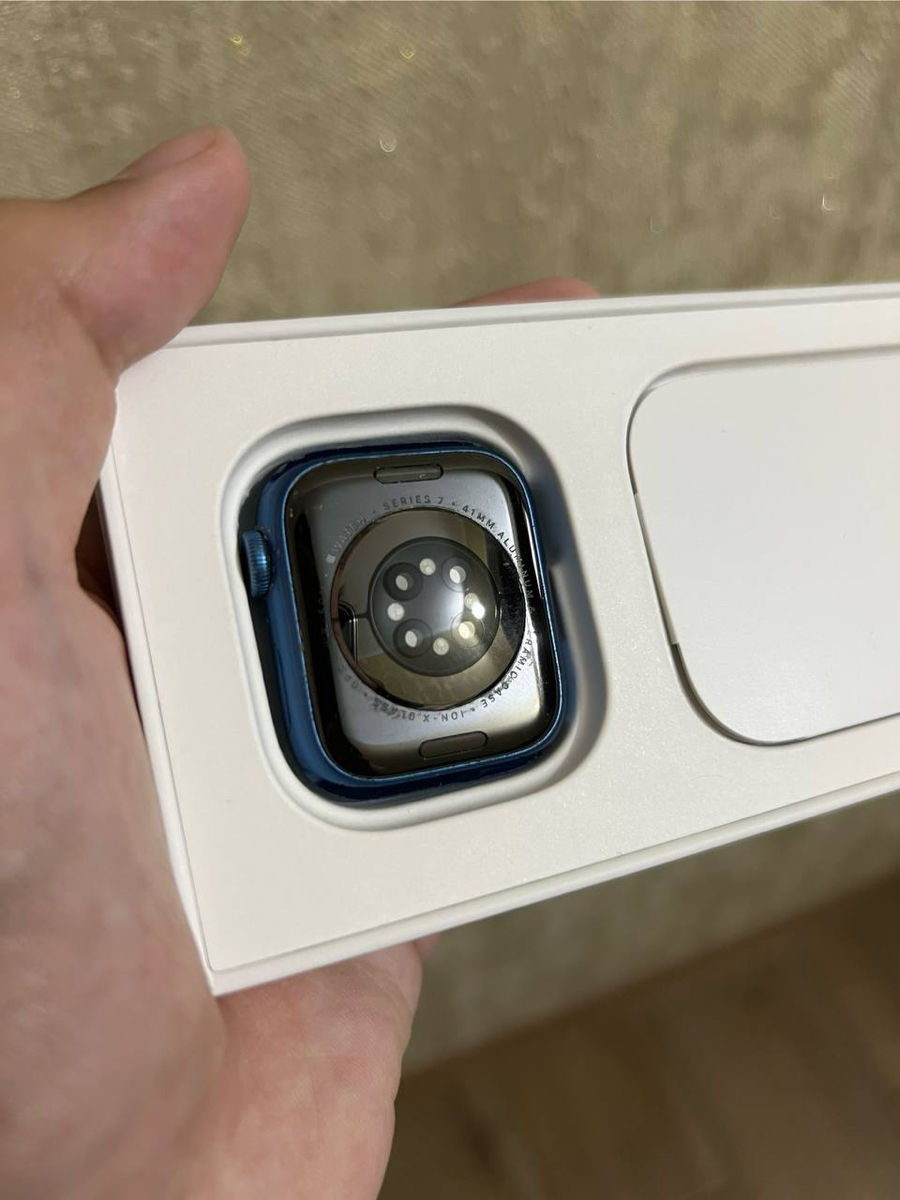 Продам Apple Watch 7 фото 5