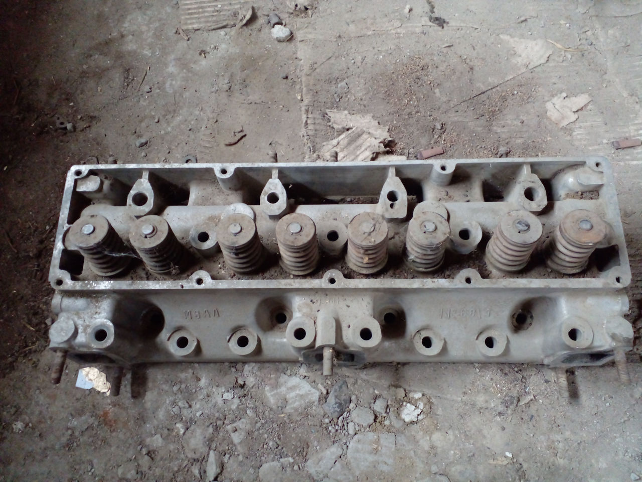Головки блока цилиндров x2 pentru Zil - 130 (Зил - 130)