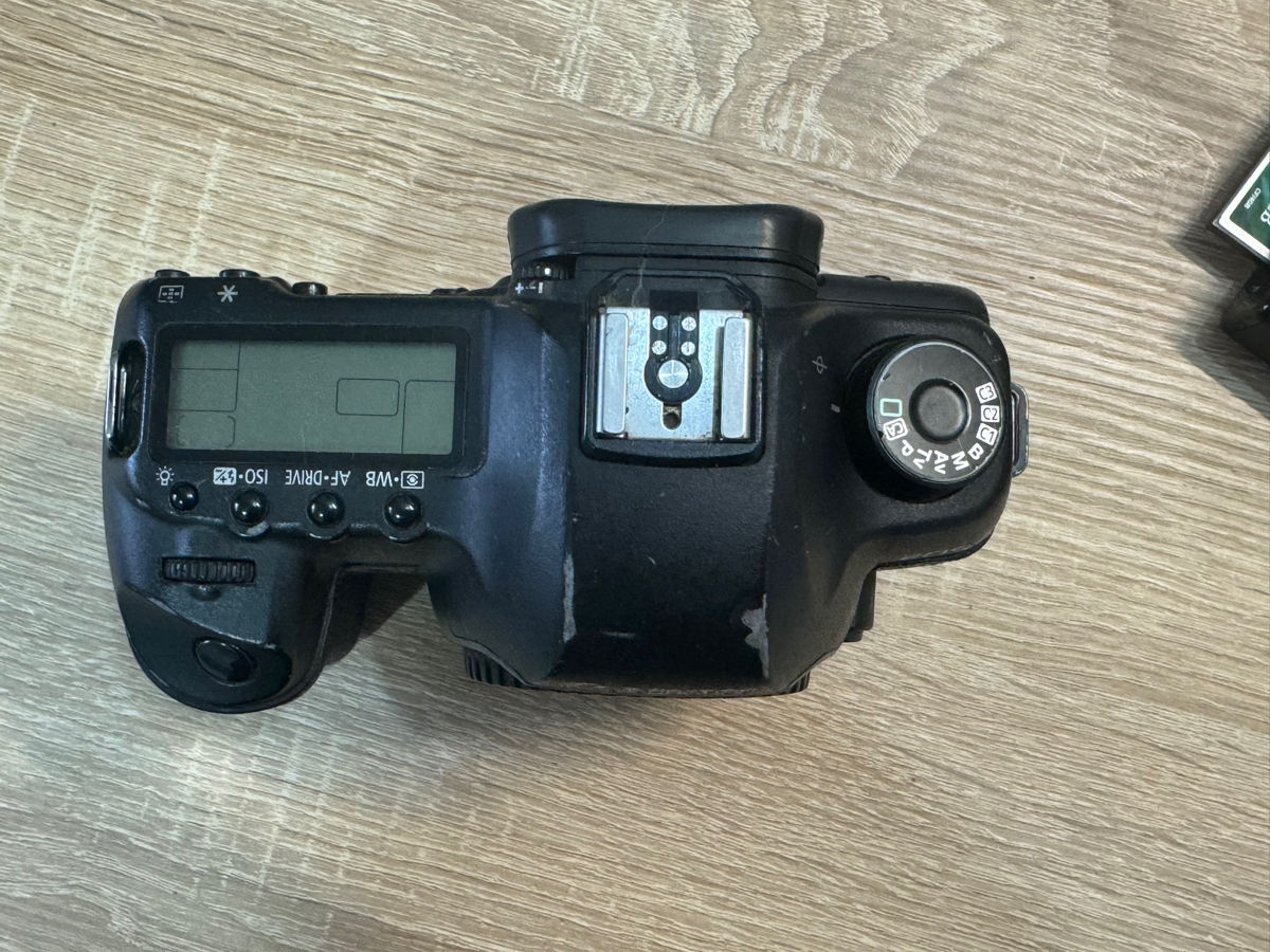 Canon EOS 5D Mark ii фото 2