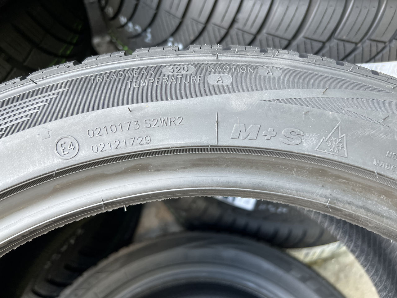 255/40 R19 Tracmax Trac saver (4 seasons)/ Доставка, livrare toata Moldova foto 9