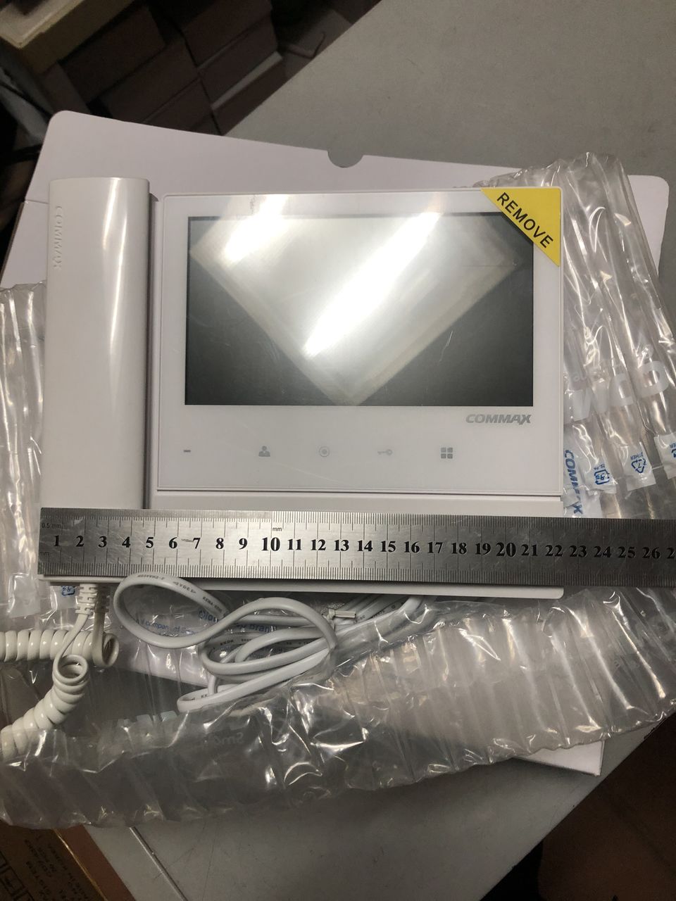 Видеодомофоны commax камеры видеонаблюдения  вызывные панели электро замки установка  в молдове фото 8