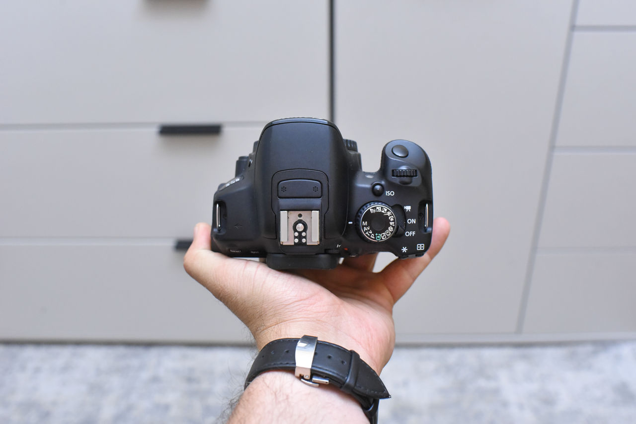Canon 650D Kit  фото 1