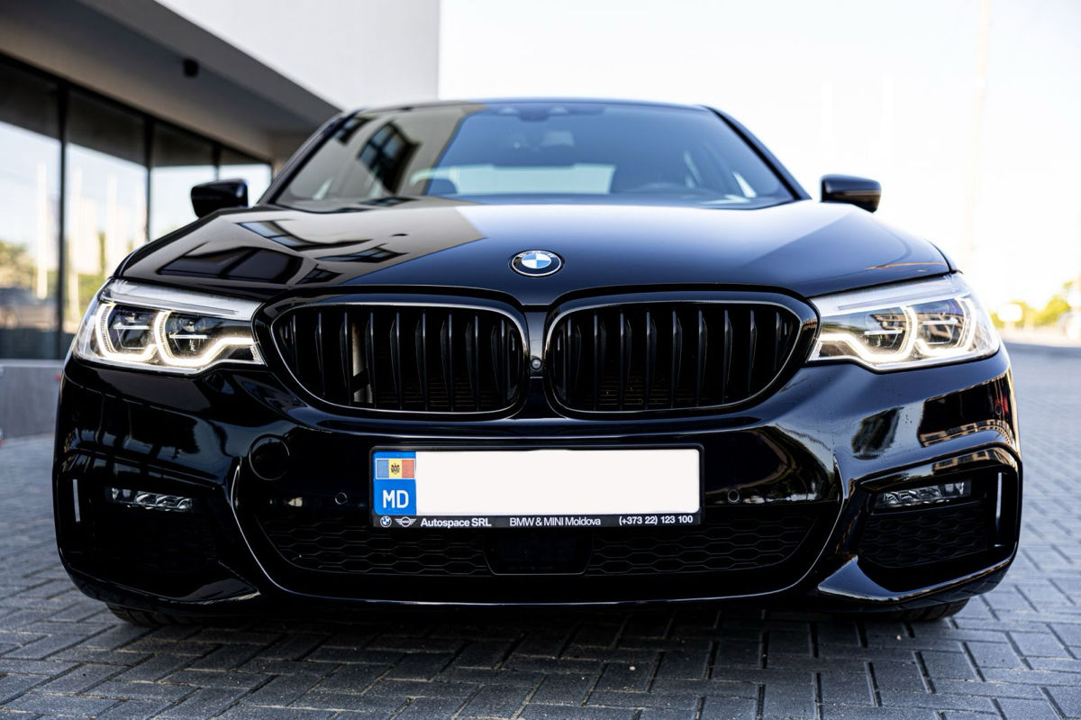 BMW 5 Series foto 4