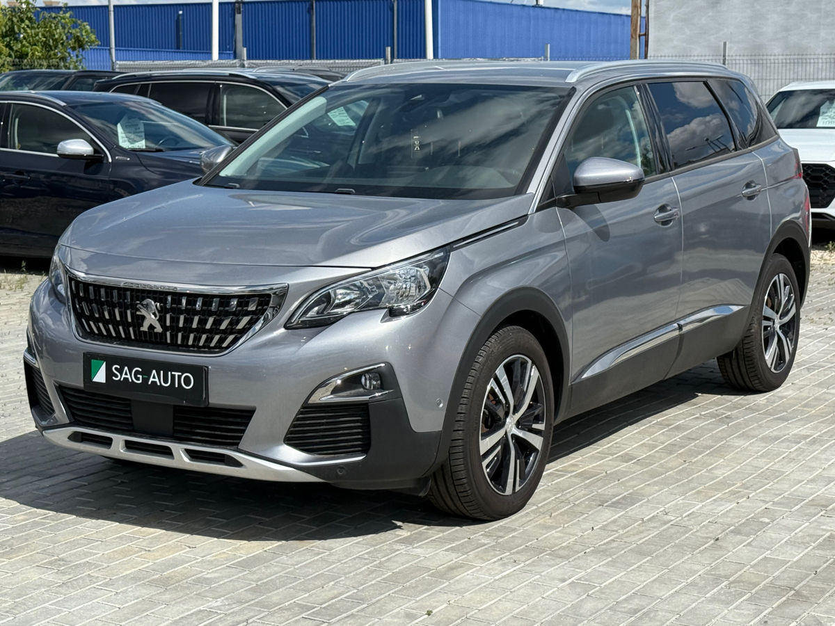Peugeot 5008 an. 2020