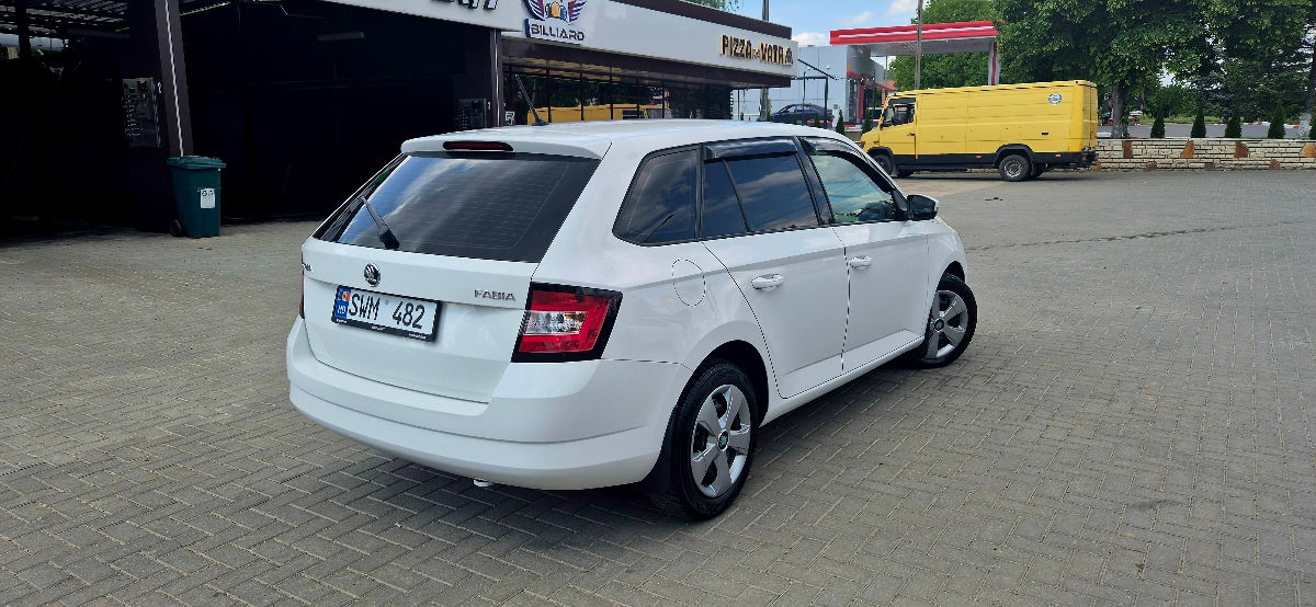 Skoda Fabia фото 1