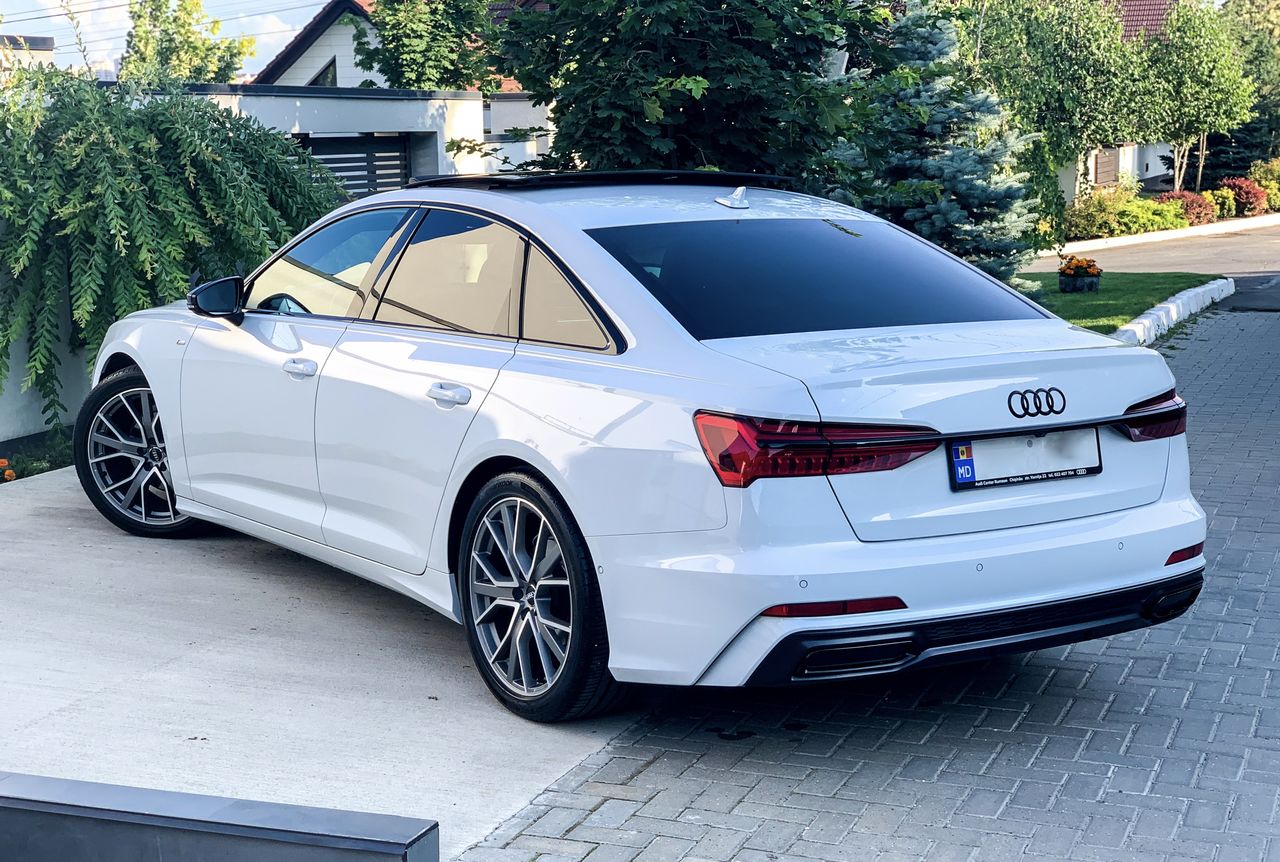 Audi A6 фото 2