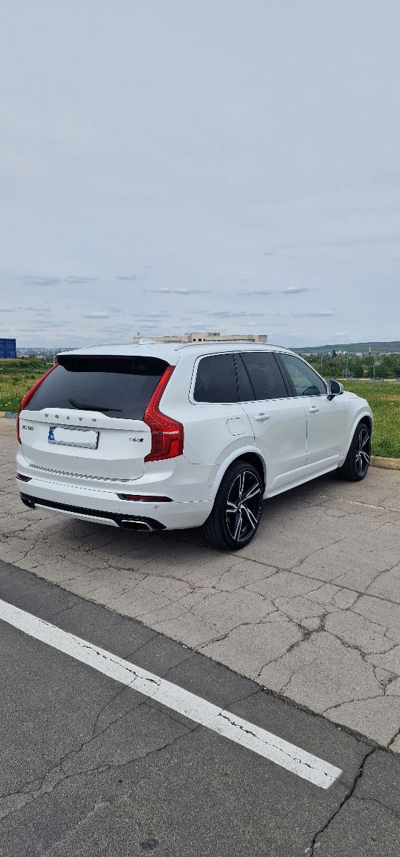 Volvo XC90 foto 3