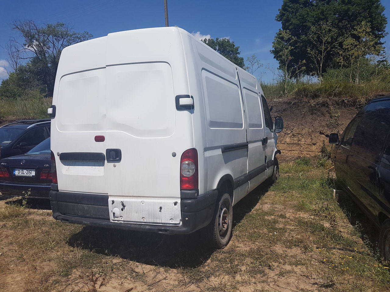 Dezmembrez Renault Master 2.5dci 2006. foto 3