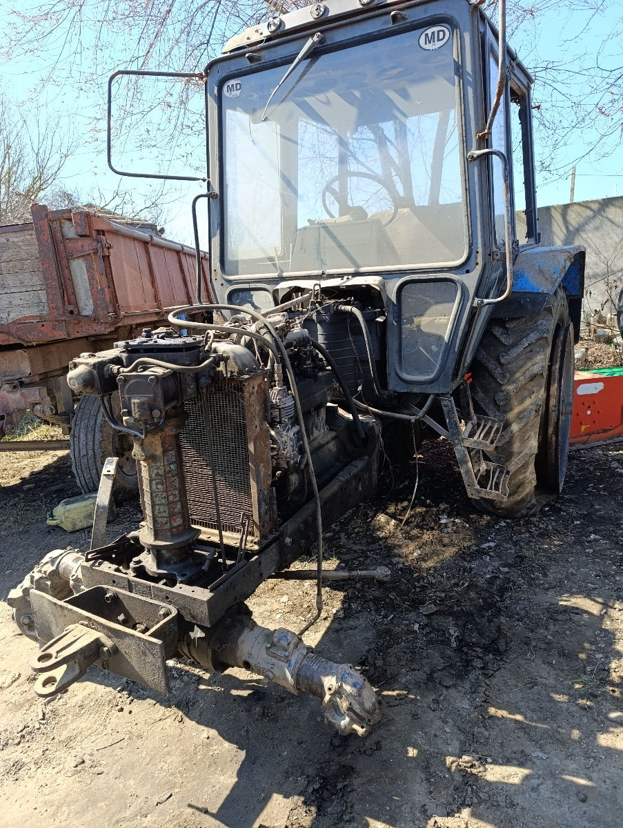 Dezmembrez tractoare mtz 82.1 892 952 820 foto 0