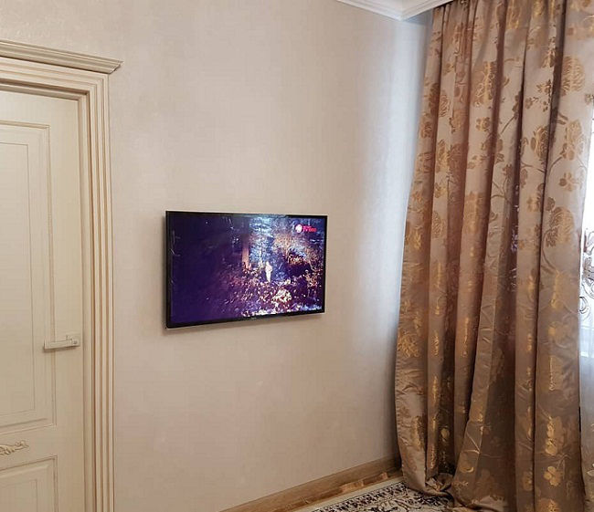 Кронштейн для телевизора на стену. Suport tv. Instalarea specializata a suportului TV pe perete. foto 4