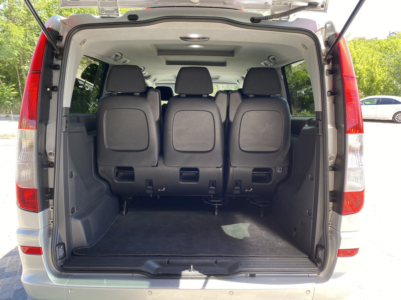 Chirie minivan Mercedes Vito ,2014,diesel ,automat foto 7