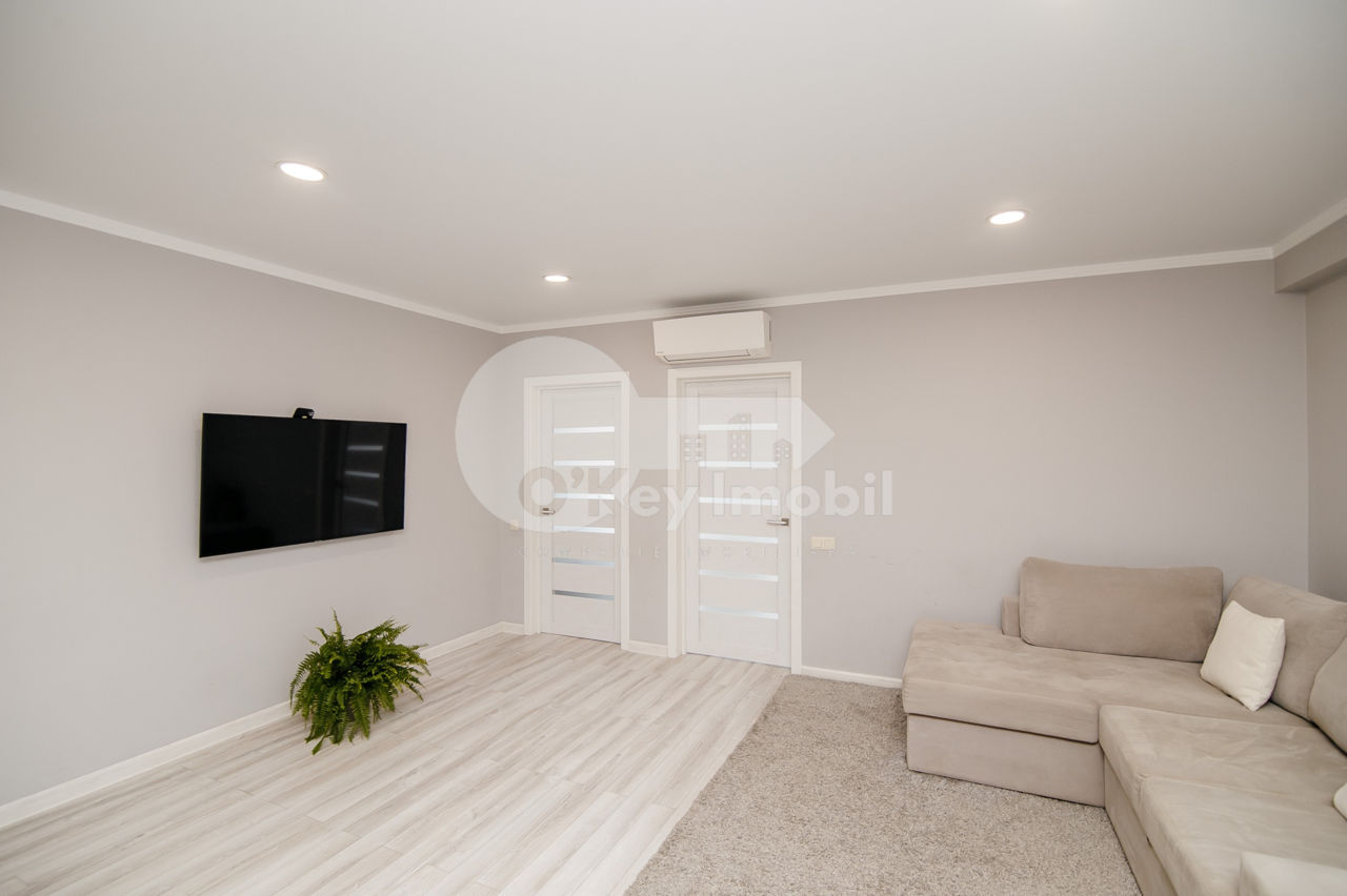 Apartament cu 2 camere, 65 m², Centru, Chișinău foto 4