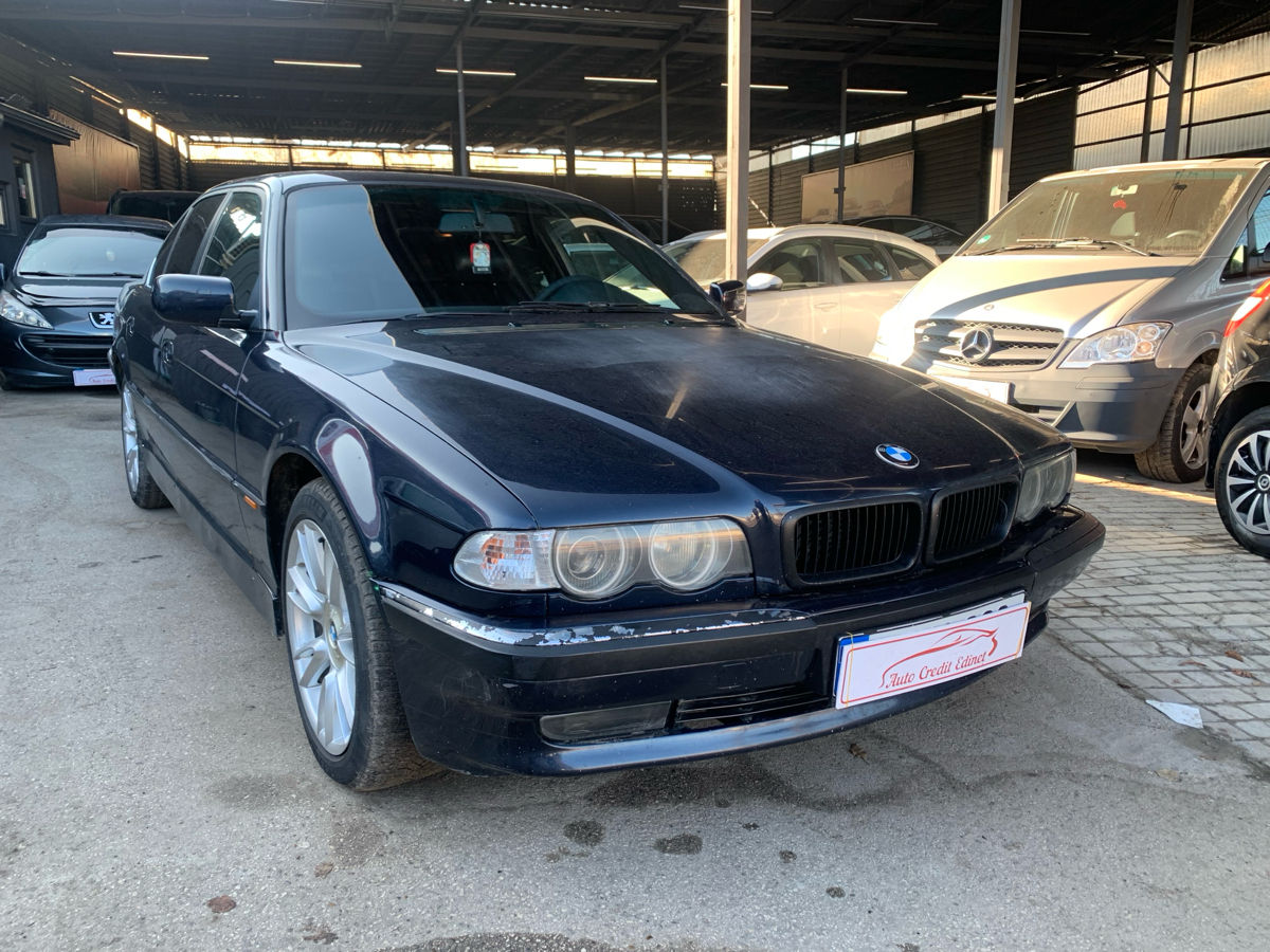 BMW 7 Series foto 0