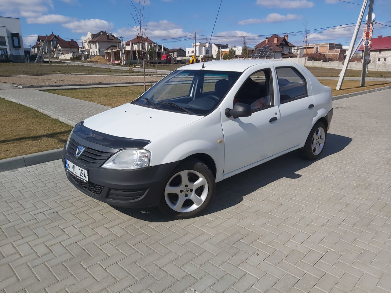 Dacia Logan foto 1