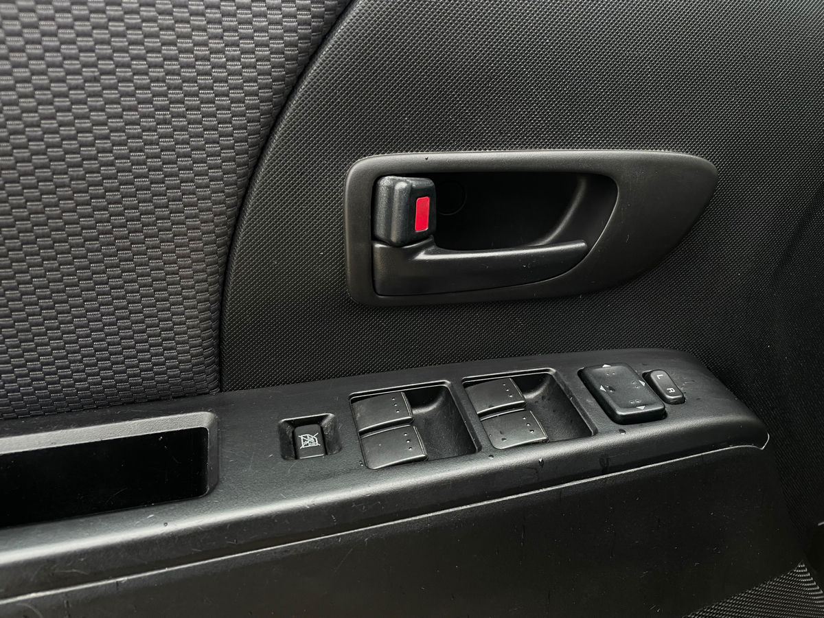 Mazda 5 фото 9