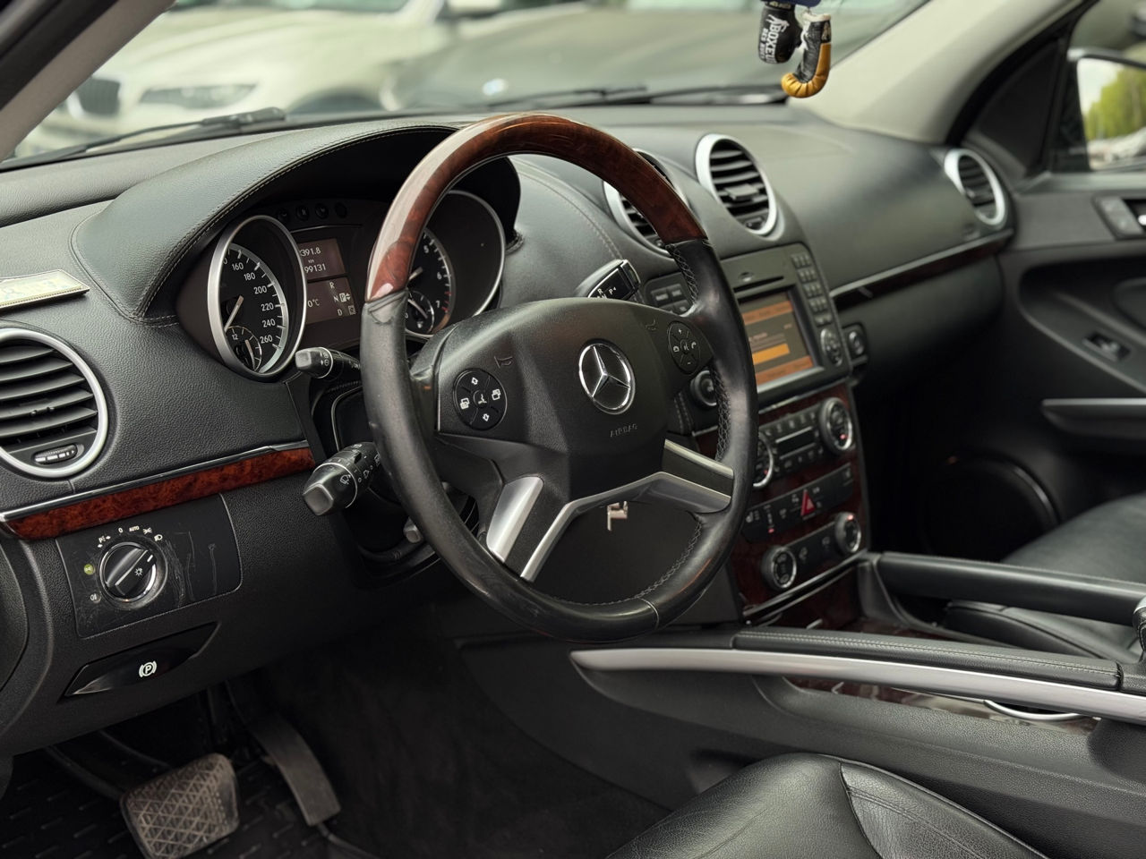 Mercedes GL-Class фото 8