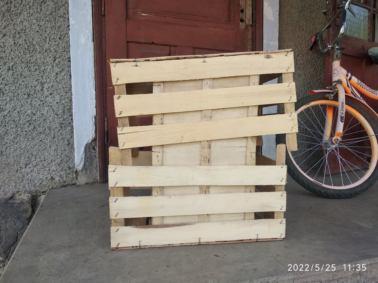 Lazi pentru mere. Ящики для яблок.