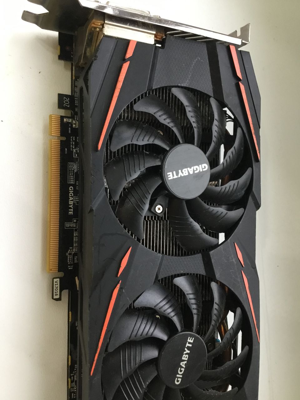 Rx 570 gigabyte замена вентилятора