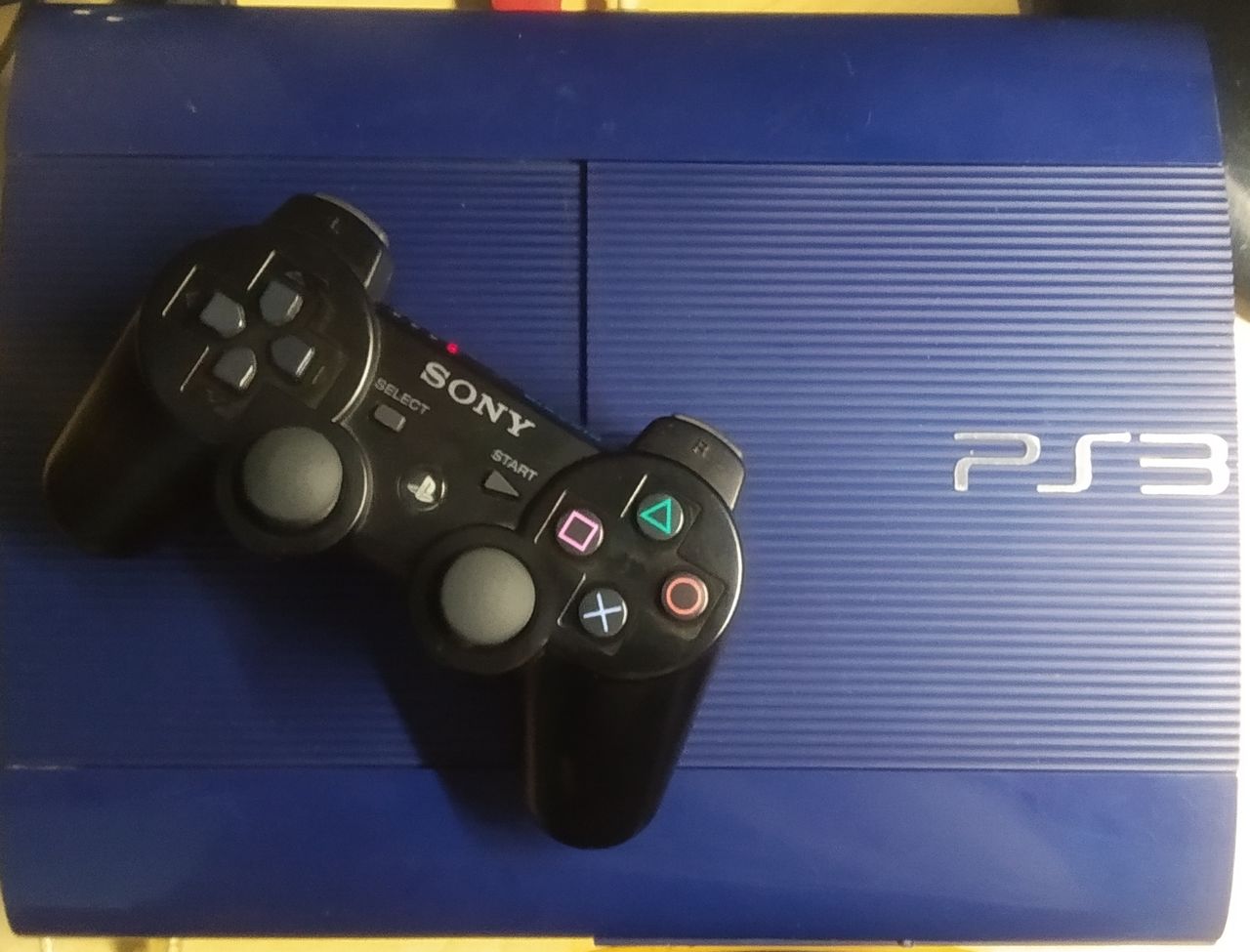 Продам Ps3 Super Slim 500 Gb прошит HEN + 40 игр