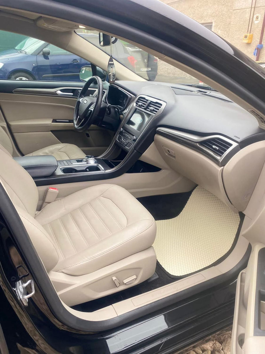 Ford Fusion 2017 г. с пробегом 134000 км, Плагин-гибрид (бензин), 13000