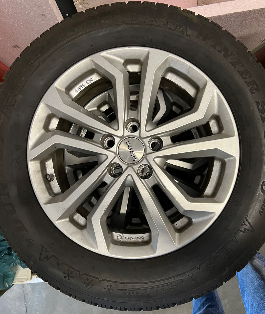 Vind 4 jante cu anvelope R17 (Dunlop din Germania) pentru Lexus NX / RAV4 foto 0